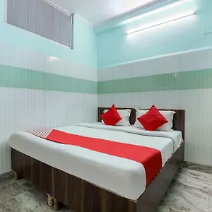 Oyo 69486 Royal Palace Delhi (National Capital Territory of India)